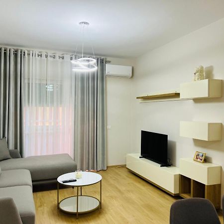 Lovely Apartment, Free Parking Tiranë Luaran gambar