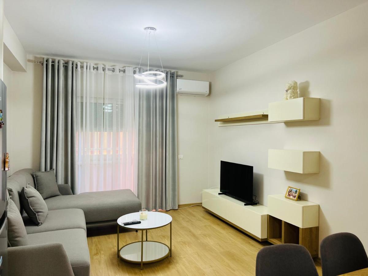 Lovely Apartment, Free Parking Tiranë Luaran gambar