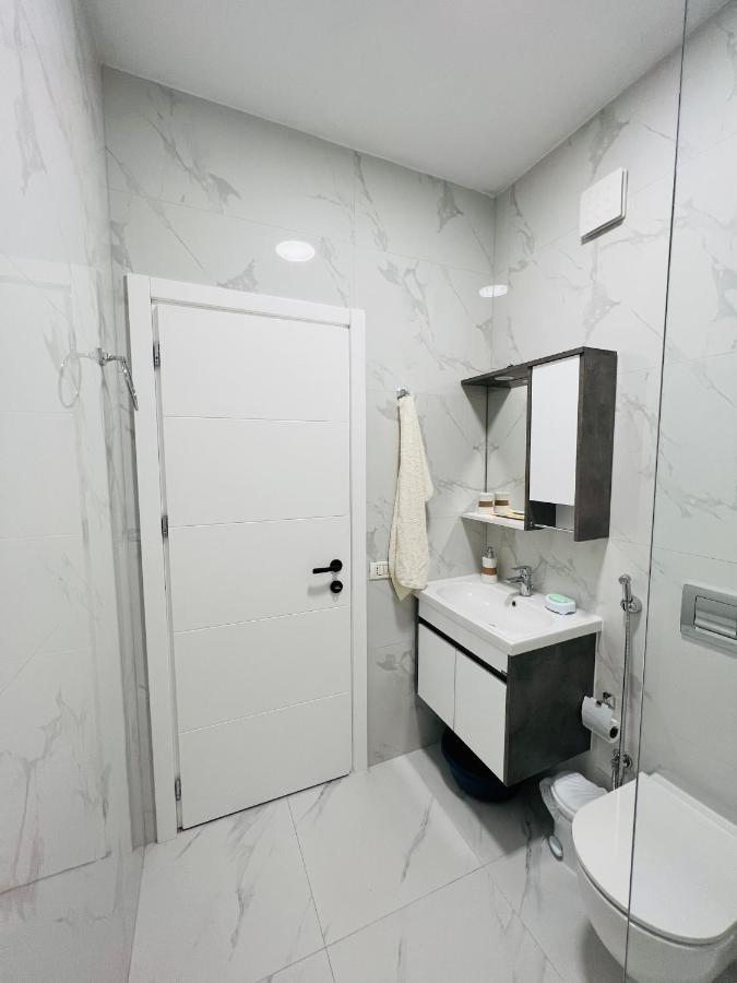 Lovely Apartment, Free Parking Tiranë Luaran gambar